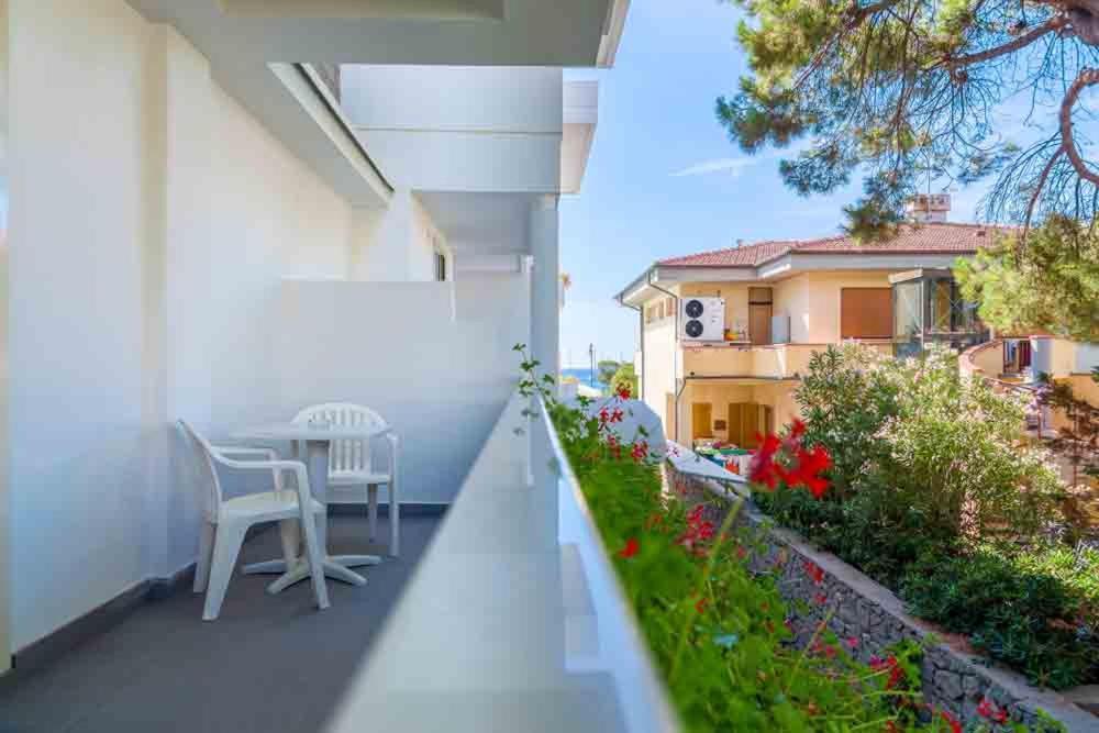 מרינה די קמפו Hotel Montecristo מראה חיצוני תמונה