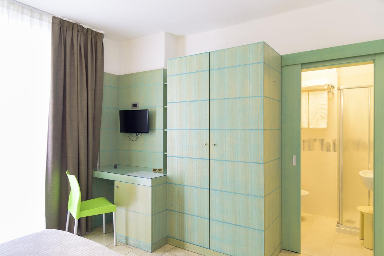 מרינה די קמפו Hotel Montecristo מראה חיצוני תמונה