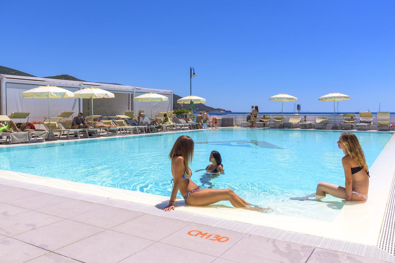מרינה די קמפו Hotel Montecristo מראה חיצוני תמונה
