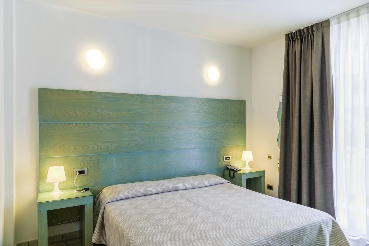 מרינה די קמפו Hotel Montecristo מראה חיצוני תמונה